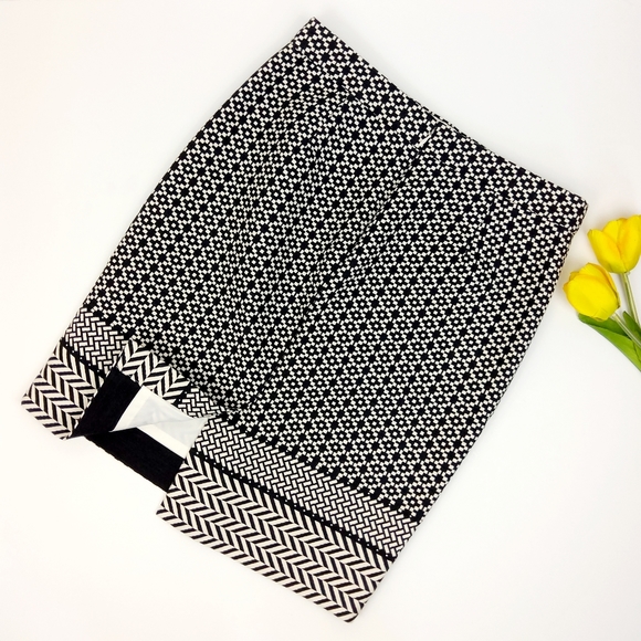 J. Crew Factory Chevron Pencil Skirt Size 4 - Picture 2 of 7